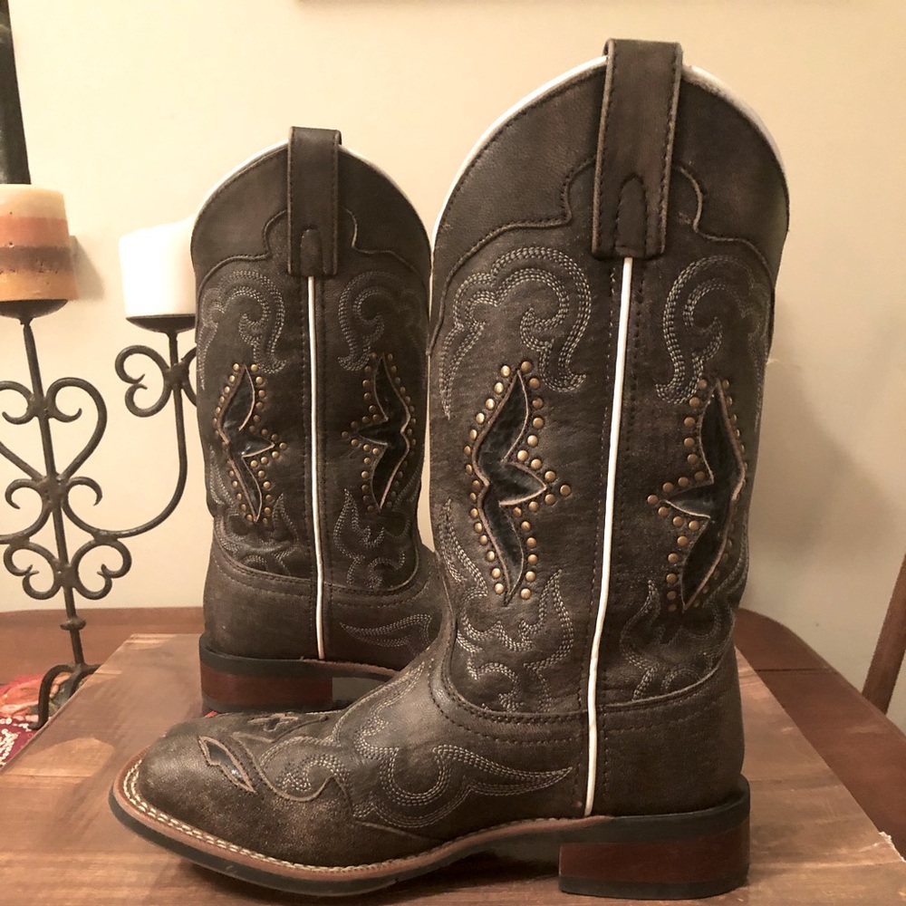 Goat skin leather boots, square toe, 1.5 “ heel. Good condition.